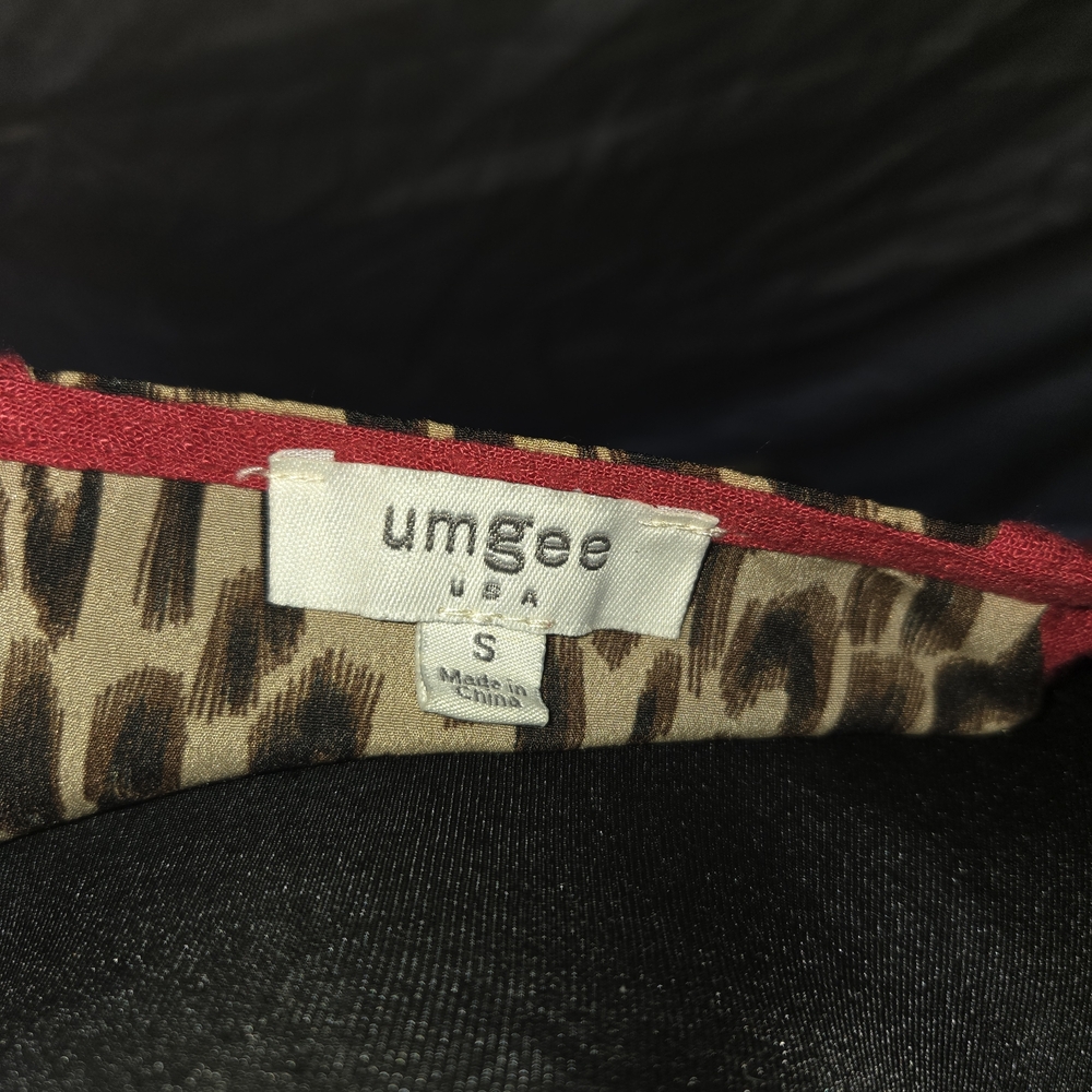 Umgee Raspberry Red Short-Sleeve Fringed Top - Picture 4 of 5